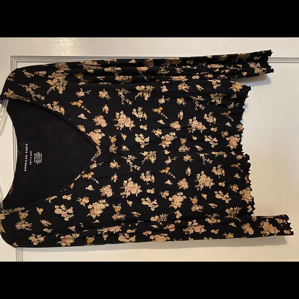 American Eagle soft & sexy long sleeve shirt